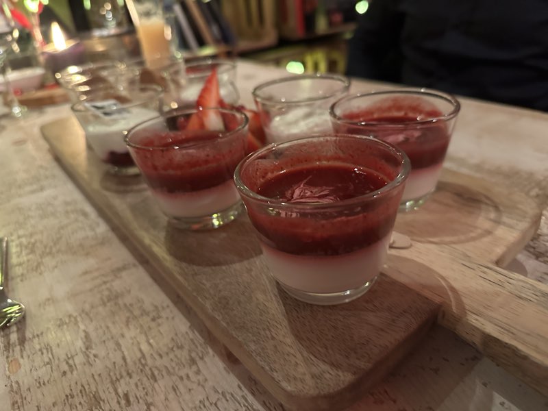 Panna Cotta Dessert – kulinarisches Erlebnis im Trüffelschwein Hilden